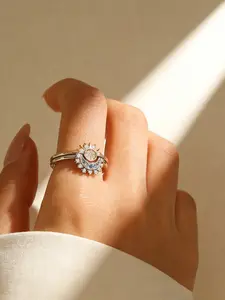 A pair of sun and moon two-tone diamond-embedded rings, Dainty ring - niche and unique star-moon open rings, stackable light luxury sparkling diamond accessories, suitable for daily wear, perfect as gifts for girlfriends or couples, Dainty Stacking Rings