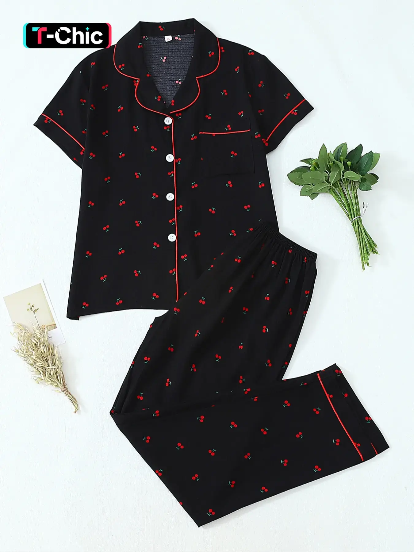 Women's Two-Piece Pajama Set, Contrast Binding Lapel Pocket Heart Embroidery Short Sleeve Top & Bow Pants Sleepwear for Home Use Loungewear