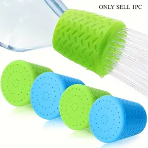 An innovative silicone pet shower nozzle, portable pet bath and outdoor faucet accessory, multifunctional dog bath nozzle, suitable for standard bottles, pet grooming and cleaning products, suitable for camping, hiking and beach travel