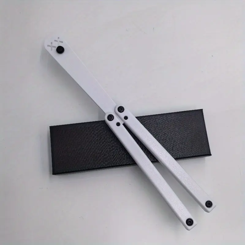 1pc Costume Accessory Prop, Butterfly Wrist Training Tool, Plastic Folding Trainer, Safe Octopus Cosplay Role-Playing Props, No Blade