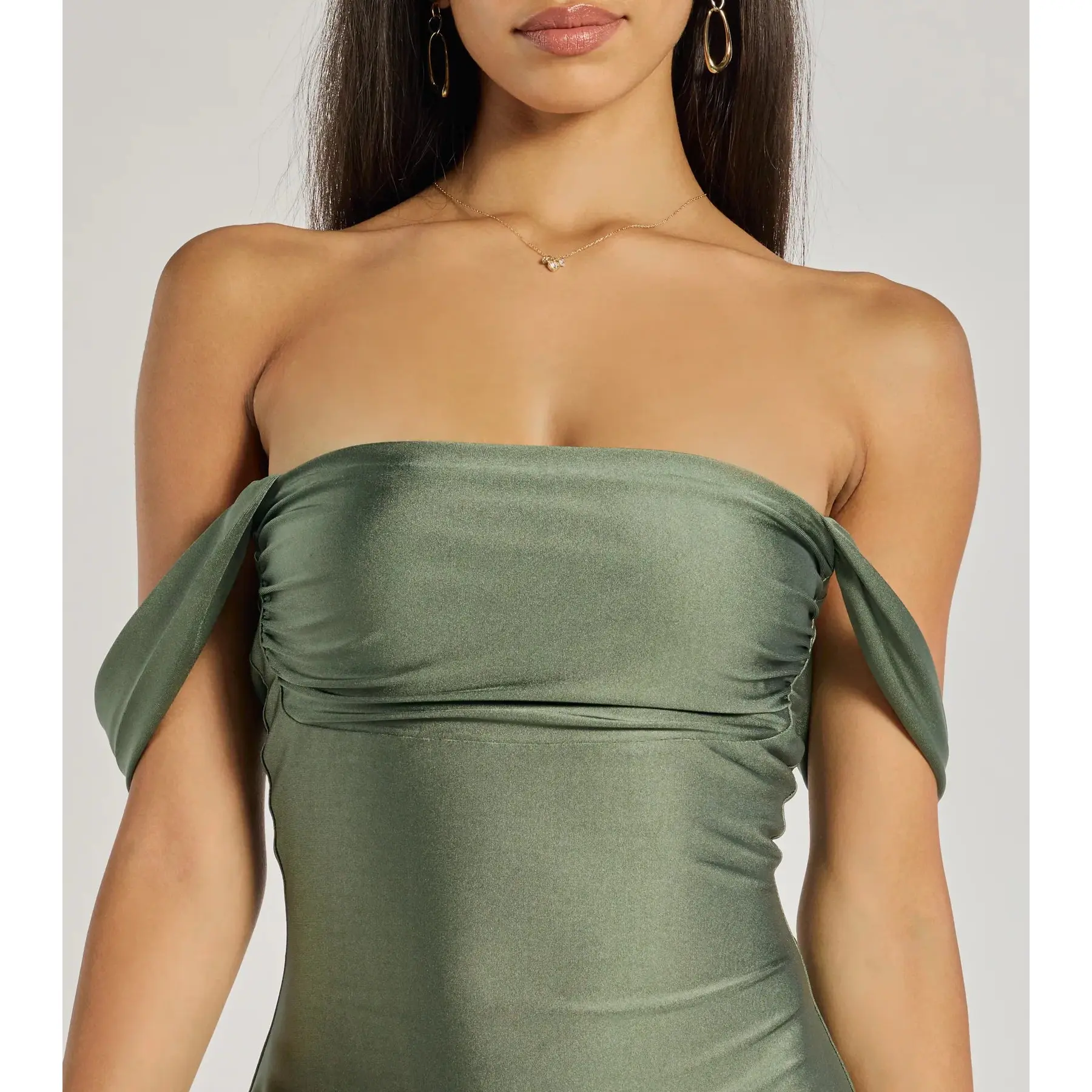 classics lover off-the-shoulder satin a-line mini dress reviews Windsor Classics Lover Off-The-Shoulder Satin A-Line Mini Dress