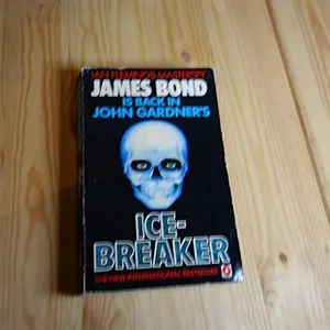 USED-Icebreaker (Coronet Books) by John Gardner (Paperback)