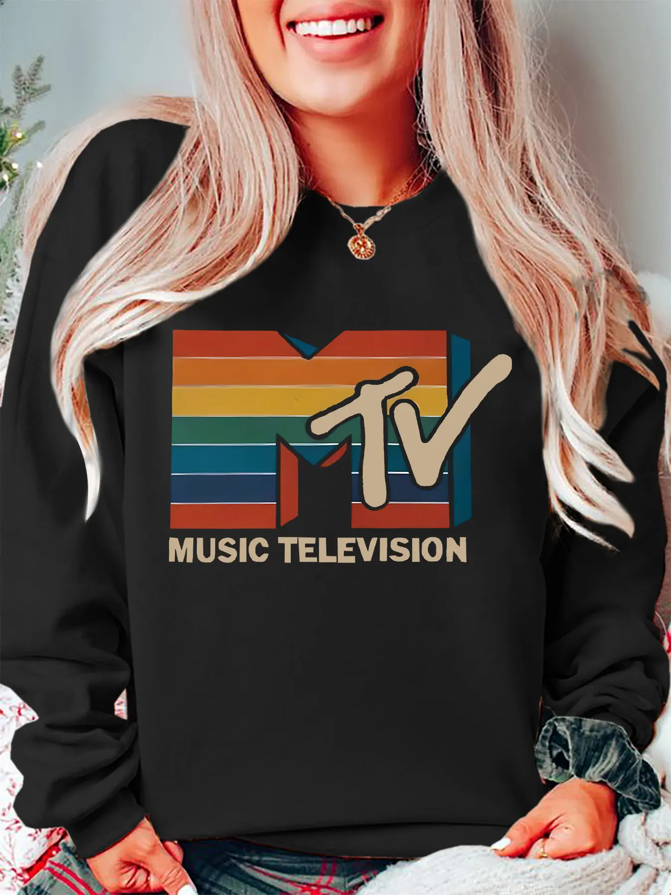Mtv Rainbow Striped Print Women's Round Neck Sweatshirt, Casual Fitted Design for Fall & Winter, Cartoon Pattern, Comfortable Fit