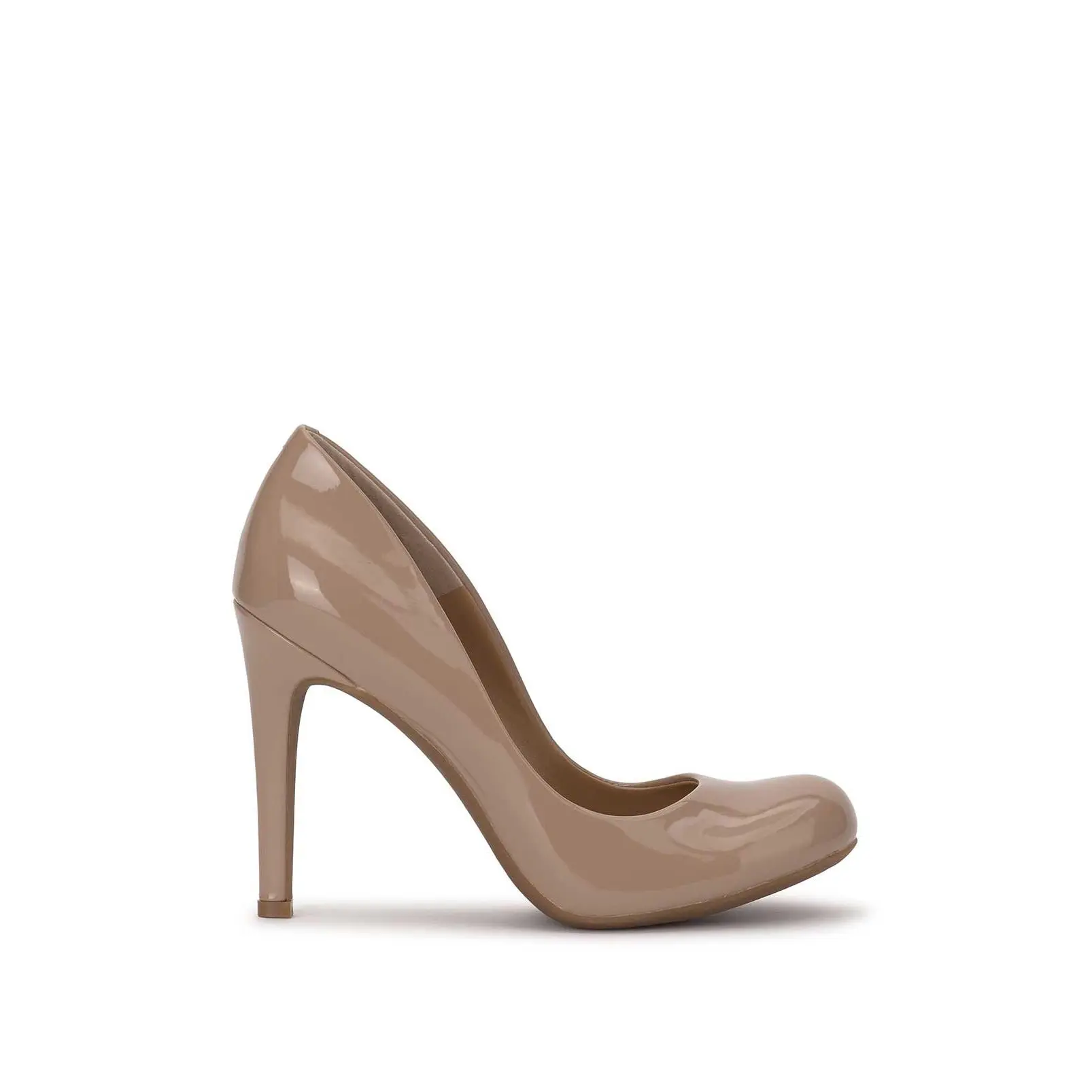 Calie Pump in Patent Chai Latte