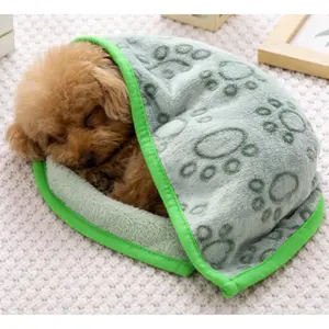 1 piece paw print/star pet blanket, suitable for small to medium-sized cats and dogs, thin coral fleece pet sleeping pad, suitable for all seasons.Available in multiple colors accessories