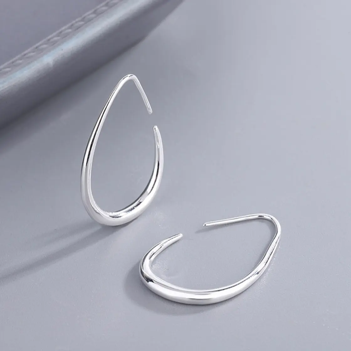 Women's Silver Teardrop Hoop Earrings - Minimalist Lightweight Copper Cool-Tone Costume Jewelry, Earring for Women