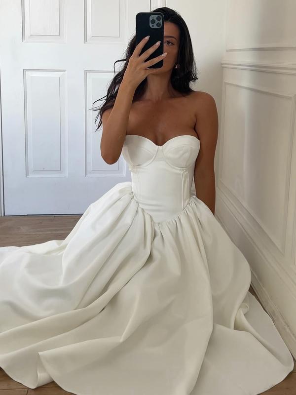 Women's elegant white slim-fit strapless floor-length dress with simple chest-shaped back strap design for evening gowns, suitable for wedding parties, clubs, formal wear, Classy Dresses