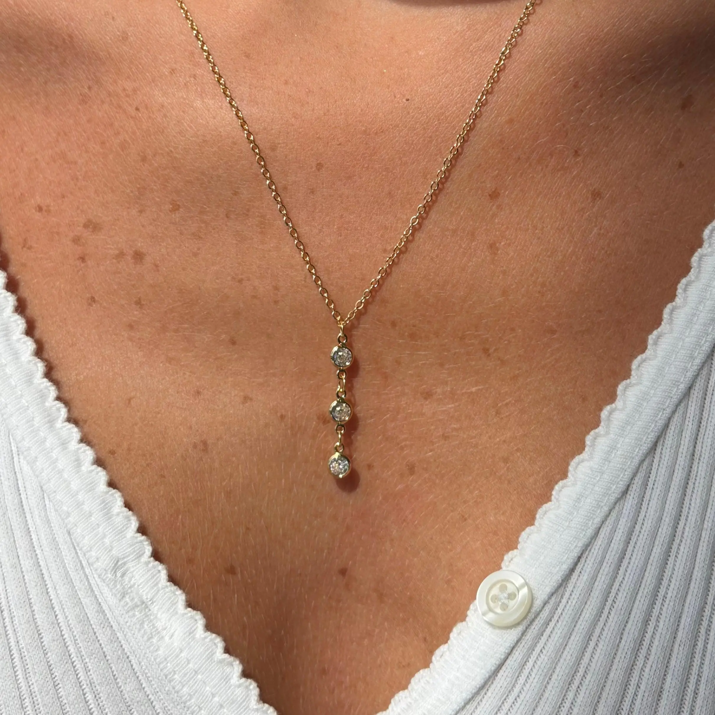 EVRY JEWELS Gold or Silver Plated Women's Hypoallergenic Ava Necklace