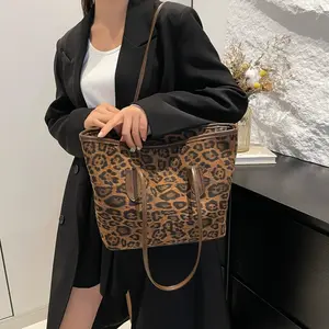 Tote Shoulder Bag with inner pouch, Women's Soft Tote Bag, Zipper Tote, Medium Tote, Shoulder Bag, Tote Shoulder Bag with inner pouch, Medium Soft Top Handle Bag