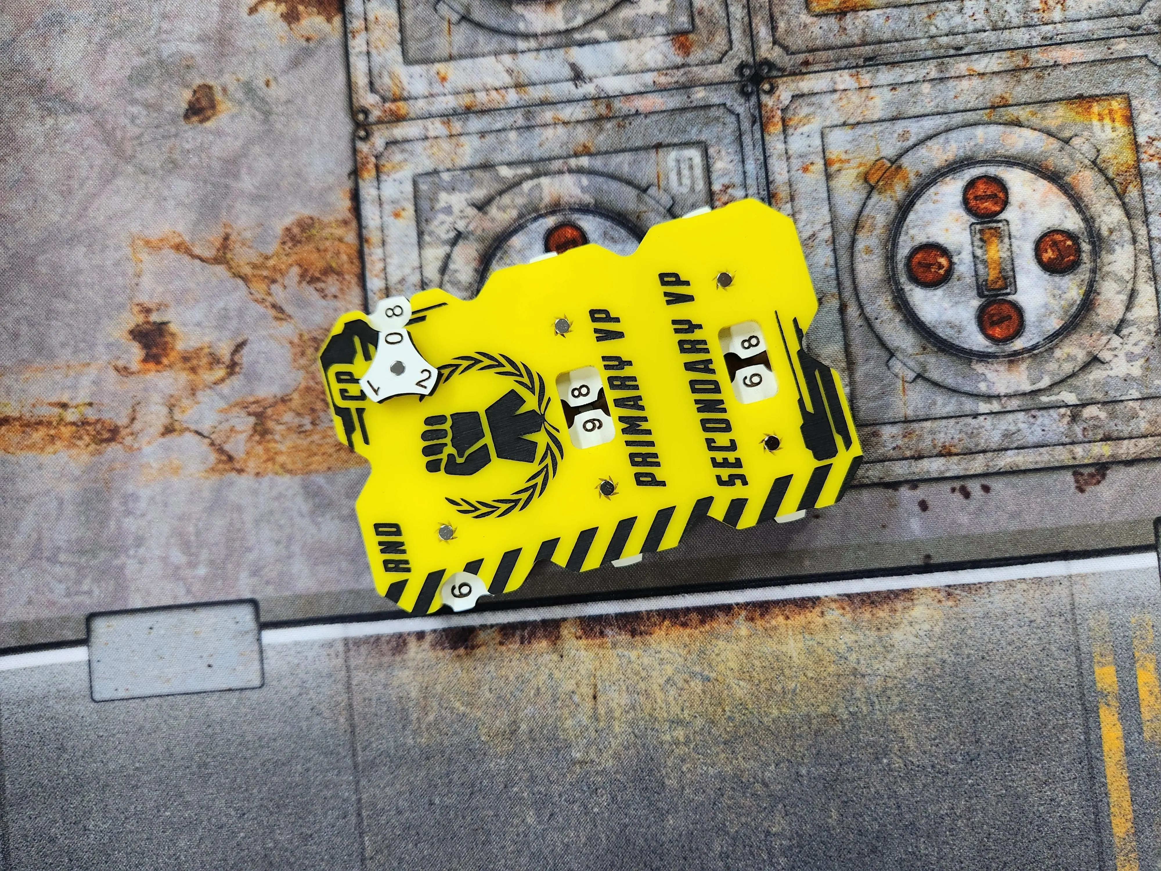 Almighty Hand Handheld Combat Tracker used for Warhammer40K