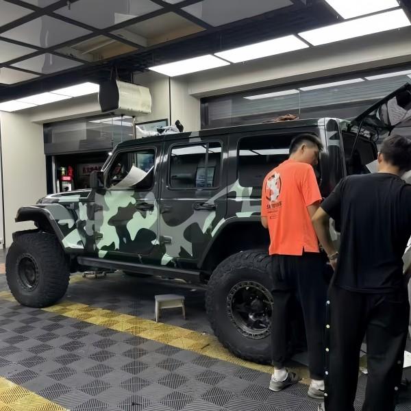 50x300cm/19.7"x118" Camo Car Wrap Vinyl, Military Style Camouflage Vehicle Decal Film, Waterproof Bubble-Free UV Resistant, Easy to Apply Remove, Fits Off-Road SUV Truck Van, Exterior Decor Accessory for Car Truck Van