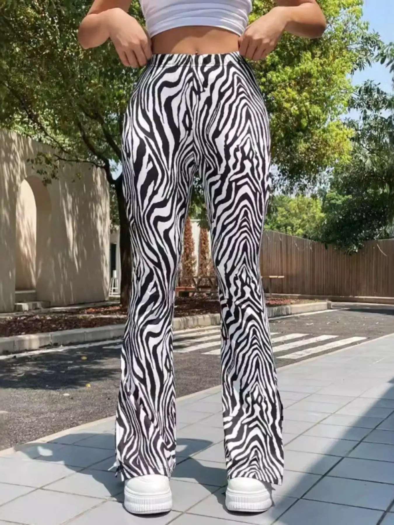 Women's High Waist Geometric Pattern Flare Leg Pants, Fashion Casual Zebra Striped Block Style, Long Regular Fit