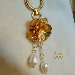 Metal flower with drop pearls fashion keychain with brass tone ring clasp