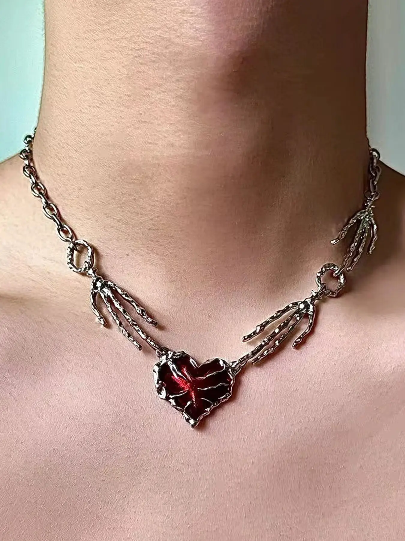 Halloween Necklaces for Women Black Gothic Stainless Steel Necklace for Men Goth Necklace Chain Necklaces Red Heart Skull Skeleton Halloween Jewelry Music Festival Hiphop Punk Style Necklace Cosplay Accessories