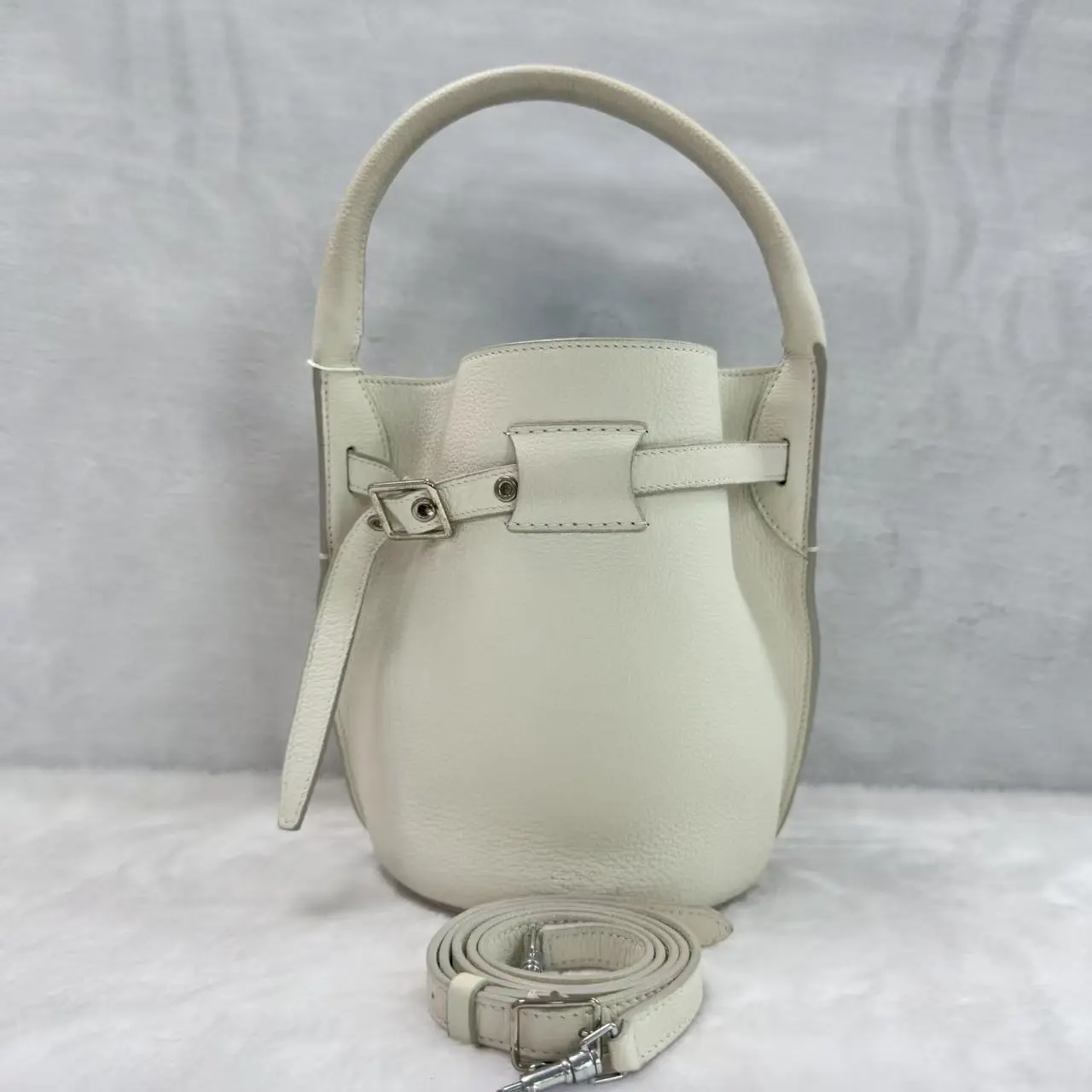 Pre-owned Celine Small Leather Bucket Bag White ZZ928