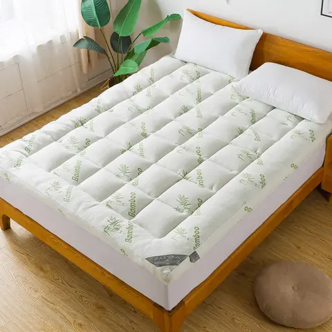 Bamboo Mattress Topper - Queen Size, Viscose Cooling Breathable Pillow Top Bedding Pad Cover, Twin XL & California King Options, Ultra Padded Sleep-Friendly Mattress Pads, Toppers & Protectors, Do Not Bleach