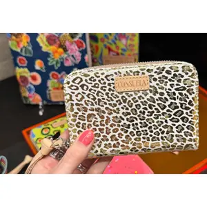 Consuela- Zippy Wallet, Kit