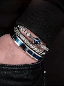 Unique Eagle Claw Bangle for Men - Durable Stainless Steel Construction, Edgy Design, Comfortable to Wear, Perfect for Daily Life or as a Gift - Men's Fashion Jewelry Jewellery Accessories