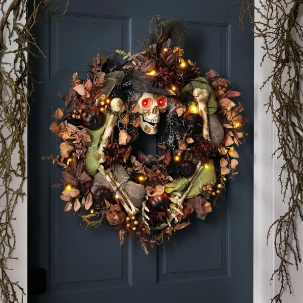 Member's Mark 26" Pre-Lit Skeleton Wreath – LED Halloween Door Wreath for Indoor & Covered Outdoor Décor