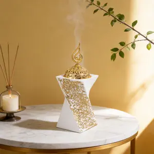 1 Piece Modern Minimalist Small Twisted Geometric Incense Burner | Hollowed-out Metal Lid / Eid Atmosphere Decoration / Peaceful Reading Companion in Study / Sleep Aid Fragrance in Bedroom | Home, Office, Festival, Wedding Decorative Ornament | Suitable f