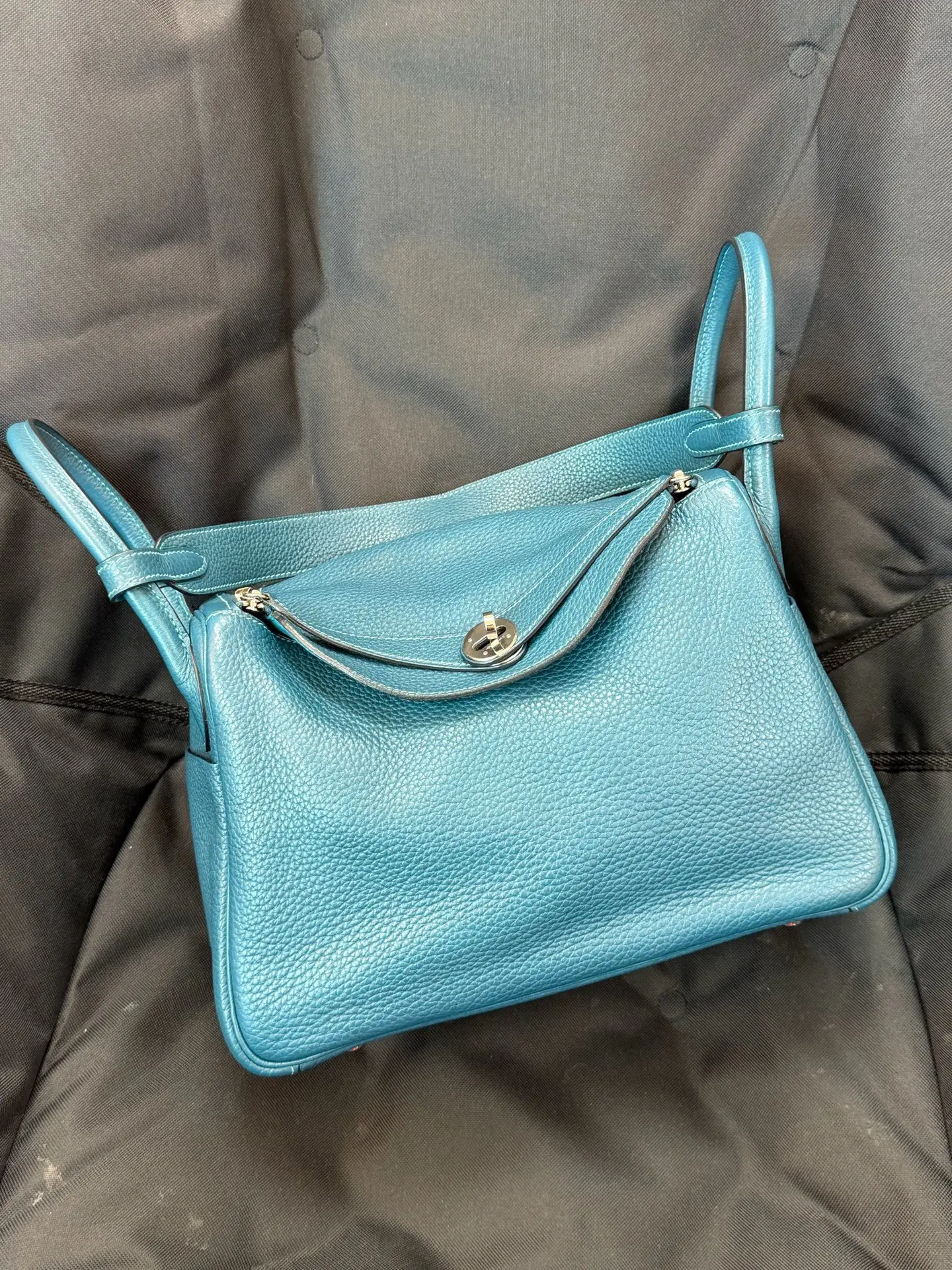 Pre-owned HERMÈS Hermes LIndy 40 blue R togo