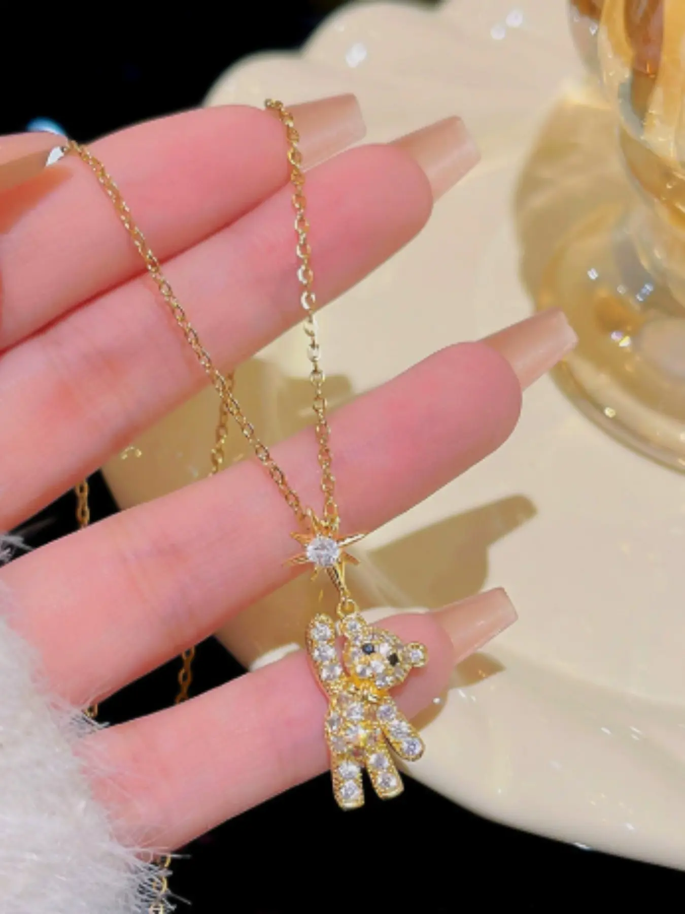 Cute Bear Pendant Necklace, Full Rhinestone Design, Fashion Jewelry for Women, Perfect Gift Idea, Trendy Accessory