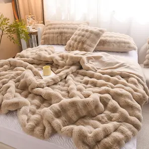 Raybee Soft Cozy Blanket For Bed ,Ultra-Soft 700GSM Cozy Plush Throw Blanket for Couch, Bed , Camping & Office , Cloud-like Fluffly Blanket,  Faux Rabbit Fur Blanket, Machine Washable Blanket ,Home Bedroom Decor
