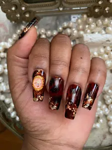 “Highkey That B*tch” Presson Nails. Tortoise shell and gold.