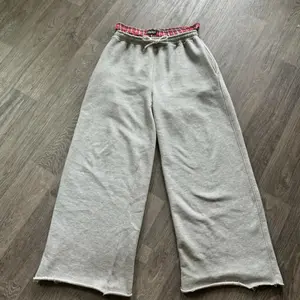 HIDDEN FOURS BOXER SWEATS