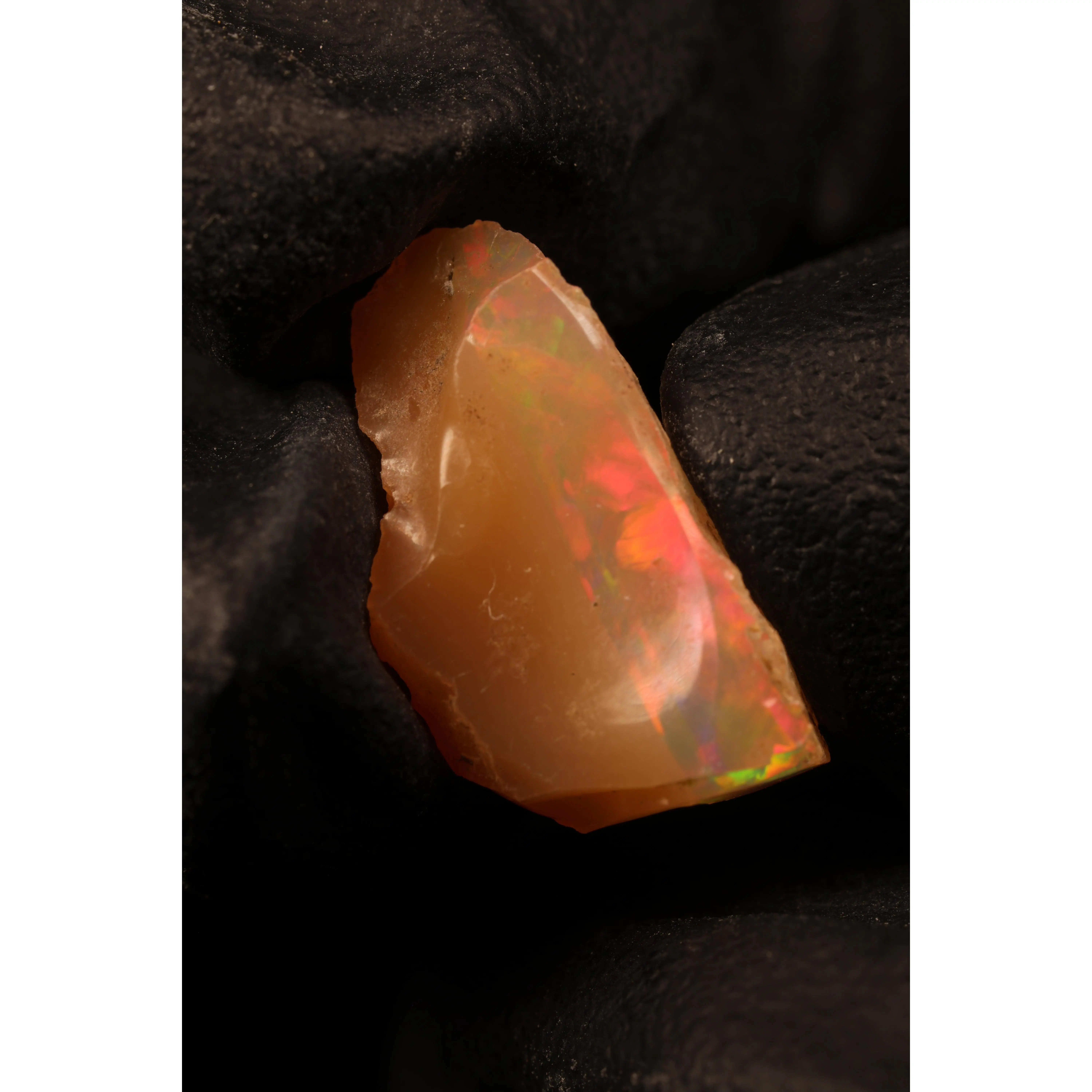 0.85g Rough Ethiopian Jewelry Grade Welo Opal