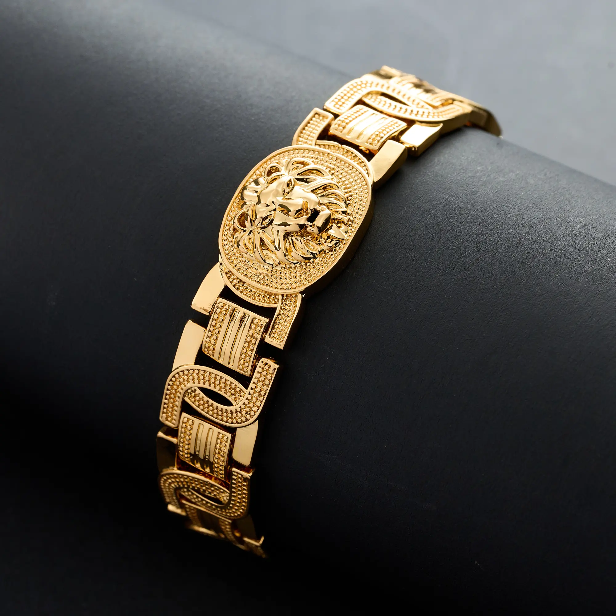 Retro Animal Gold Lion Head Copper Link Bracelet (8.46inch) for Men - Leo Bracelet, Luxury Costume Jewelry, Symbol of Strength/Leadership/Confidence, Secure Clasp, Everyday Wear, Birthday Gift