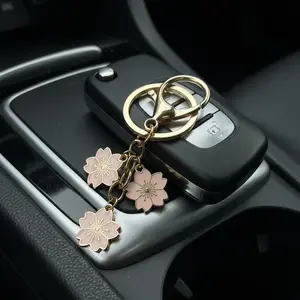 Elegant Cherry Blossom Keychain, Cute Sakura Key Ring, Car Accessory, Metal, Suitable for Mirror or Keychain, Bag Charm