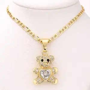 Betsy's Boutique Cadena con dije de osito con corazon de piedra, para uso diario.