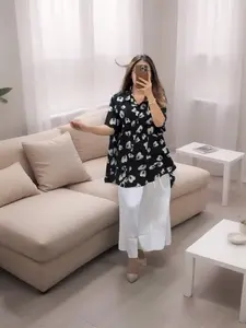 Women's 2-Piece Soft Breathable Short-Sleeve Floral Fox Georgette Kurta Palazzo Set - Elegant Prints Womenswear Ensemble