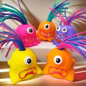 Funny Prank Toys (random Pack), Stress Relief Novelty Toy, Hair Pulling Screaming Monster, Halloween Gag Gift, 2 Pieces