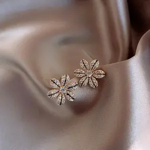 Exquisite Elegant Lily Flower Stud Earrings For Women Luxury Micro Inlaid Zircon Small Earrings Korean Wedding Party Jewelry