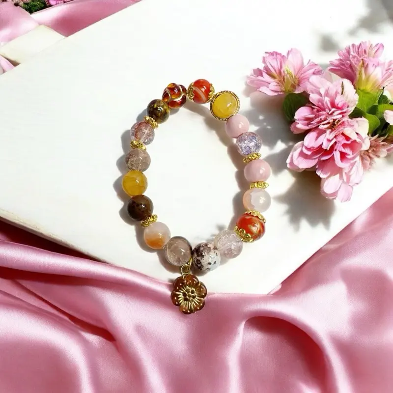 Colorful Glass Bead Bracelet with Gold Accents Hibiscus Style - Elegant Floral Design & Vibrant Beads