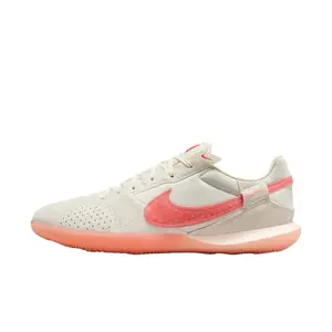 Nike Streetgato Men's White Football Shoes for Comfort, Style, and Versatility Trending Shoes, House White Official Shoes to Get / Maison Mihara
