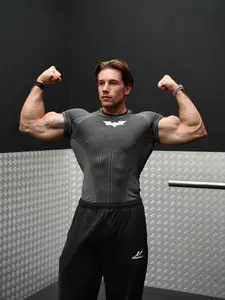 Men's Fitness Shirt, Casual Running Quick-Dry Breathable Tight Fit Short Sleeve T-Shirt, Gym Training Night Run Comfortable Skin-Friendly, Fitness Activewear