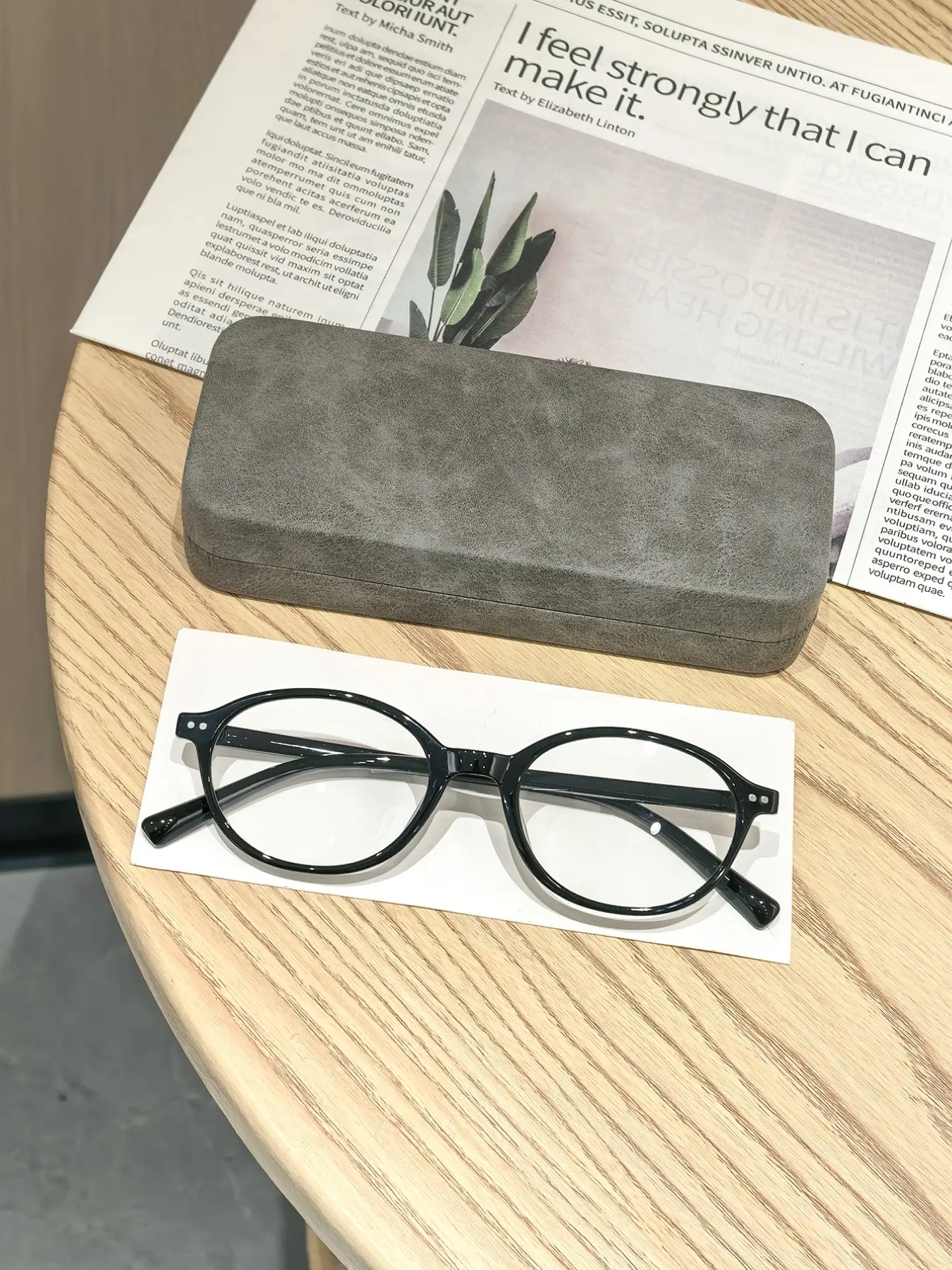 Trendy Oval Frame Glasses for Men and Women, Casual Fashion Eyewear for All Seasons, Daily Wear and Student Use, Trendy Casual Frames, Fashion Eyeglasses