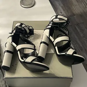 High Heel (5-8 cm) Very High Heel(above 8 cm) Round Toe