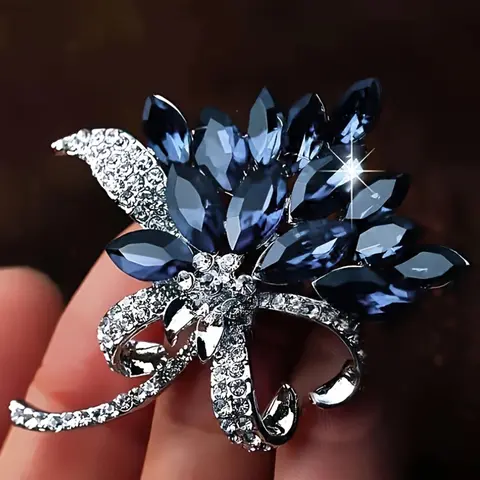 Elegant Vintage Multi-Layer Rhinestone Brooch, Exquisite Brooch with Blue Gemstones and Shiny Crystals, Flower Brooch, Ladies Floral Design for Parties and Special Occasions, Flower Brooch Pin, Brooch Pin Clip