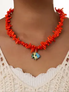 Coral Bead Necklace with Colorful Ceramic Fish Pendant, Unisex Jewelry for Daily & Party Wear, Fashion Accessory