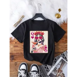 Women's "Queen Of Hearts" T-Shirt - Casual Polyester, Short Sleeve, Round Neck, With Vibrant Playing Card Cocktail Design, Suitable For All Seasons