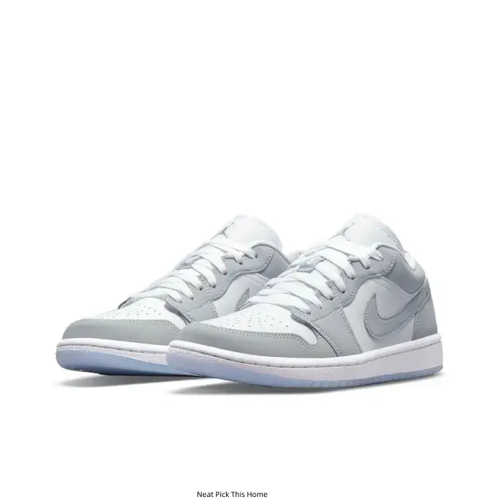 White Light Grey Two-Tone Grey Swoosh Retro Low Top Jordan Casual Sneakers Transparent Ice Blue Rubber Outsole Smooth Leather Daily Walking Trainers for Men Women Streetwear