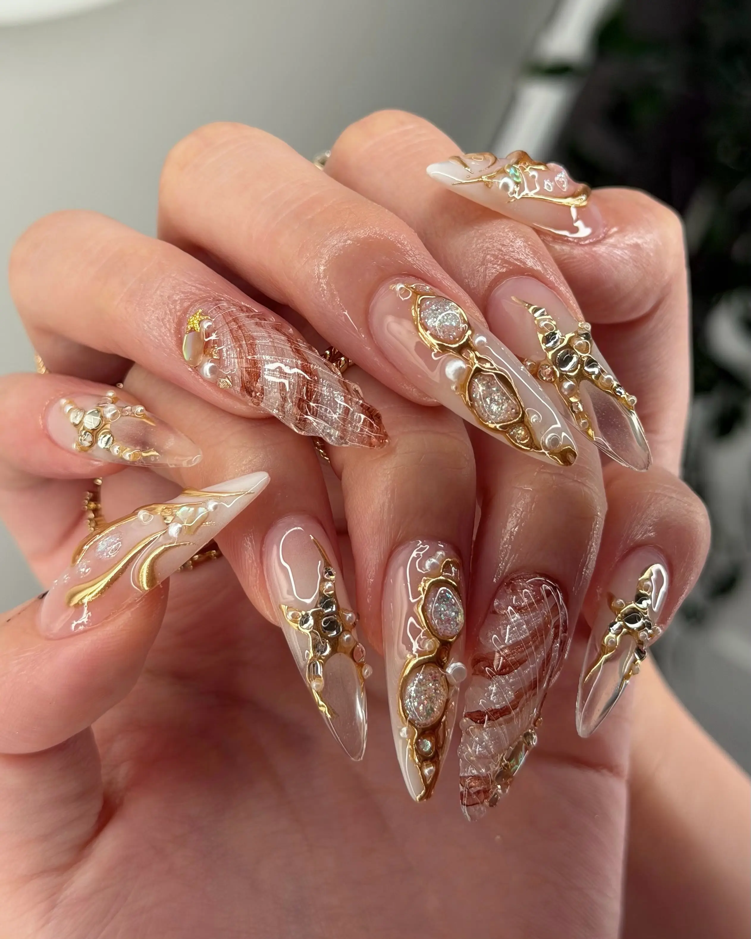 Seashell Oasis Press On Nails | Ocean Pearl Shell Nail Set | Handmade Gel False Nails | Summer Beach Luxury Nail Art | Glossy Almond Reusable Nail Kit | Gift for Her