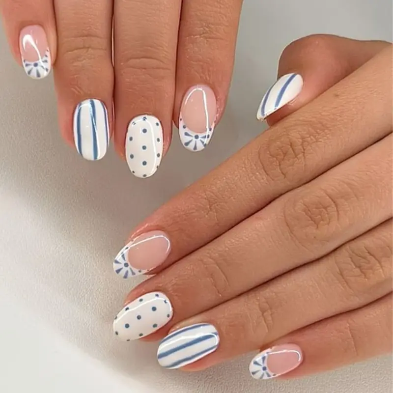 24pcs Short Oval Striped Cartoon Polka Dot Nail Designs Acrylic False Nails Set, Decorative Nails, Nail Kit, Glossy Finish, Perfect Fit, French Style for Women and Girls