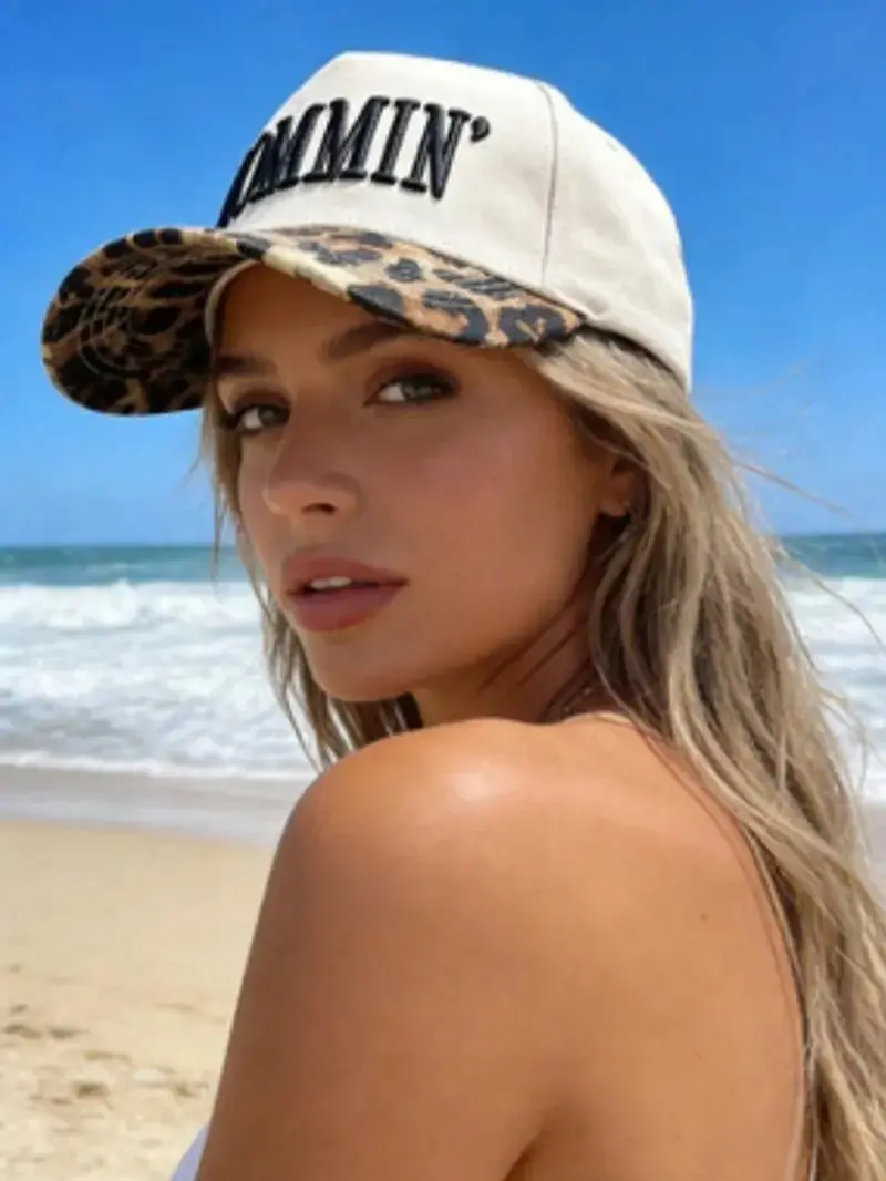Women's Embroidered Canvas Baseball Cap, Vintage Cotton Adjustable Hat with Casual Outdoor Design, Stylish Headwear Accessory for Daily Wear and Gifts