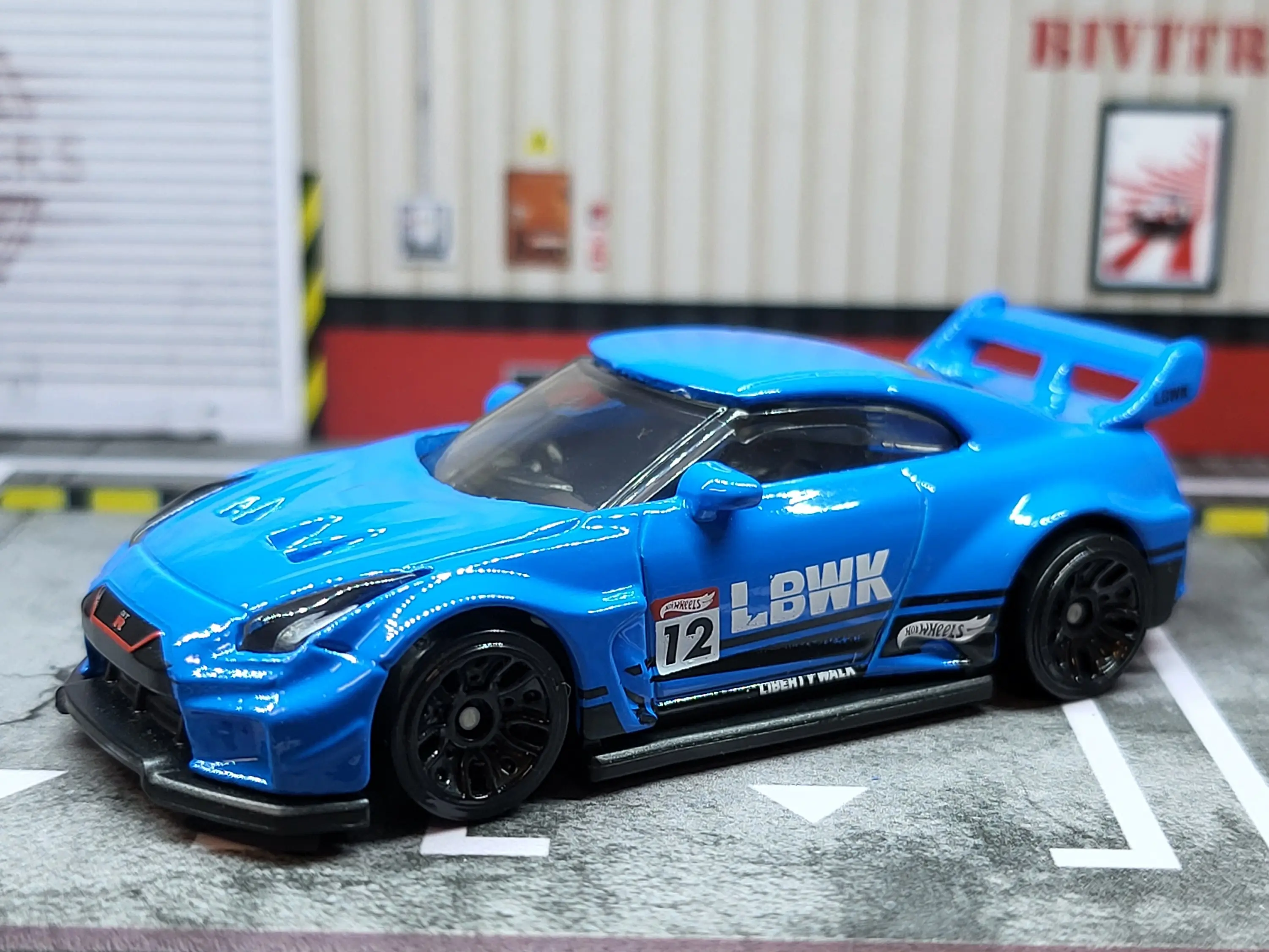 Hot Wheels LBWK Nissan GT-R R35 1:64 Scale Die-Cast Model Car, Collectibles for 6-8 Years Old Kids, Car Model Friction Vehicles, Classic Novelty Toy Vehicle, Miniature Metal Friction Vehicles