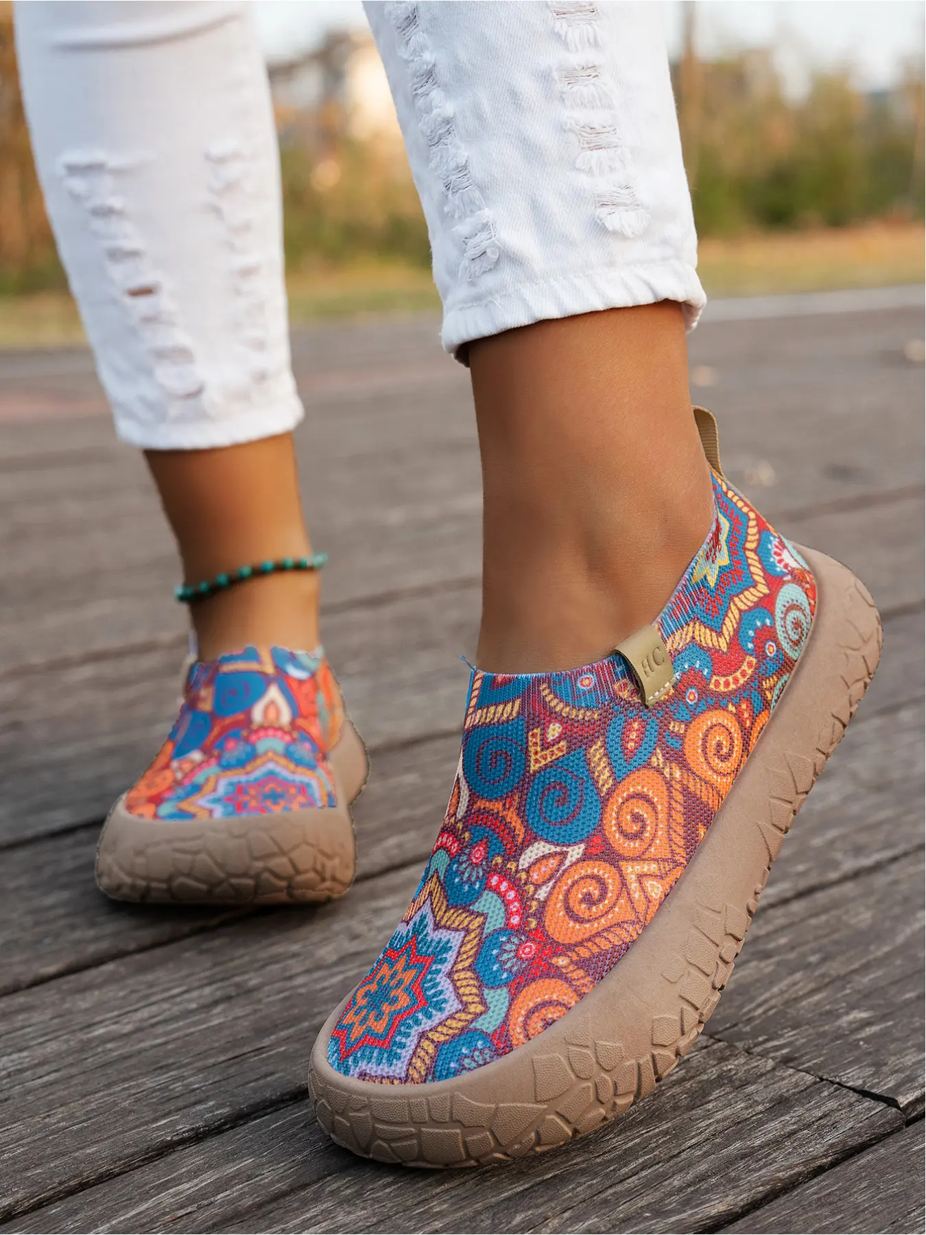 Bohemian printed one foot casual trendy shoes for women, breathable, soft soled, anti slip, lazy shoes for spring and autumn, multi colored sports shoes for outdoor wear, Boho Shoes